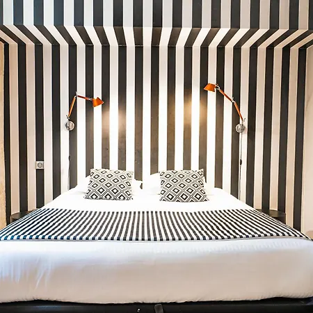 Magnifiques Sur Les Quais De Bordeaux