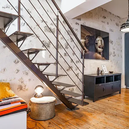 Magnifiques Sur Les Quais De Appartement Bordeaux