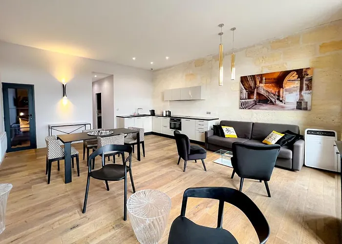 Appartement Magnifiques Sur Les Quais De *