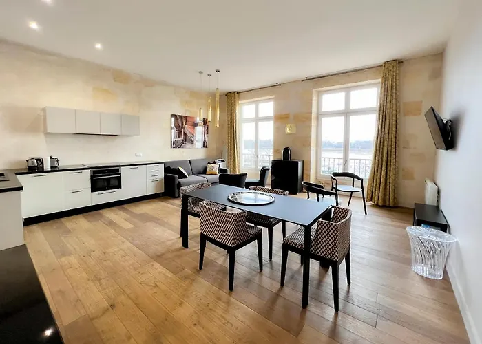 Magnifiques Sur Les Quais De *