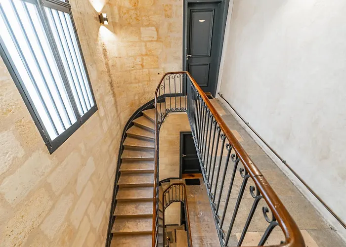 Magnifiques Sur Les Quais De Bordeaux