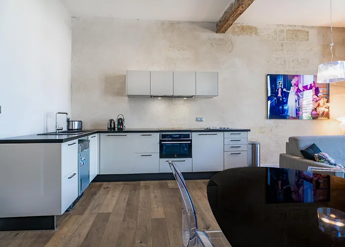 Magnifiques Sur Les Quais De Bordeaux